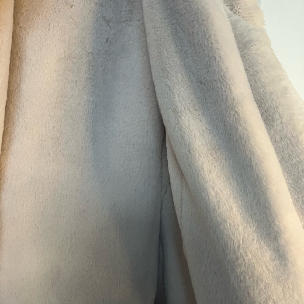 Chico's Cream Floral Faux Fur Jacket - Picture 3 of 15
